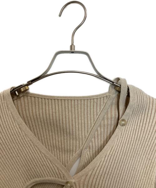 jacquemus（ジャックムス）jacquemus (ジャックムス) アシンメトリーニット ベージュ サイズ:38の古着・服飾アイテム