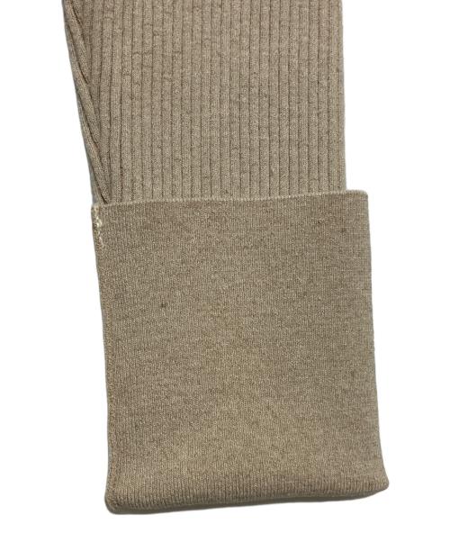 jacquemus（ジャックムス）jacquemus (ジャックムス) アシンメトリーニット ベージュ サイズ:38の古着・服飾アイテム