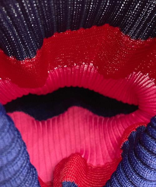 CFCL（シーエフシーエル）CFCL (シーエフシーエル) TUCKED RIB KNAPSACK ピンク サイズ:下記参照の古着・服飾アイテム