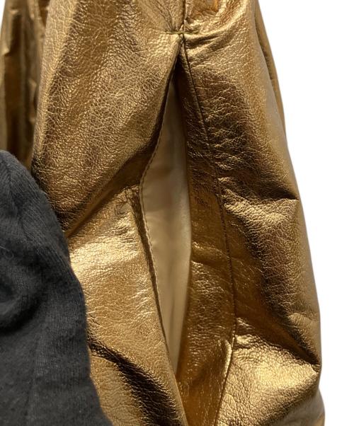 machatt（マチャット）machatt (マチャット) メタリックスカート ゴールド サイズ:フリー 未使用品の古着・服飾アイテム