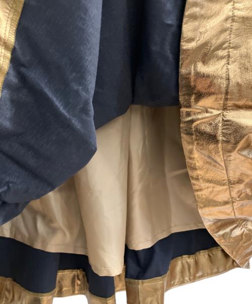 machatt（マチャット）machatt (マチャット) メタリックスカート ゴールド サイズ:フリー 未使用品の古着・服飾アイテム