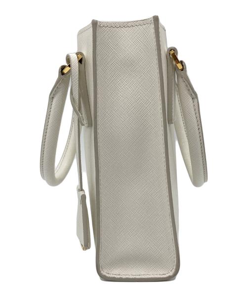 PRADA（プラダ）PRADA (プラダ) 2WAYショルダーバッグ ホワイトの古着・服飾アイテム