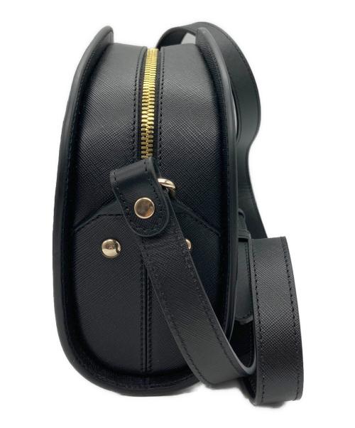 A.P.C.（アーペーセー）A.P.C. (アーペーセー) Demi Lune ハーフムーンショルダーバッグ ブラックの古着・服飾アイテム