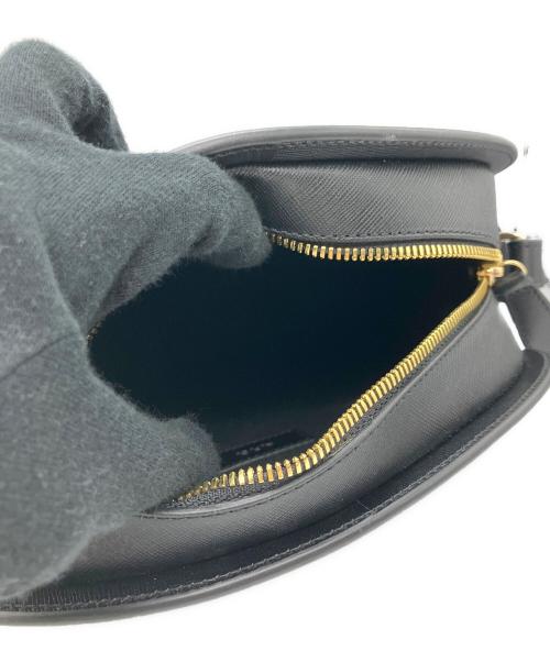 A.P.C.（アーペーセー）A.P.C. (アーペーセー) Demi Lune ハーフムーンショルダーバッグ ブラックの古着・服飾アイテム