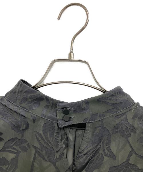 anuans（アニュアンス）anuans (アニュアンス) 2wayオパールスタンドカラーブラウス グレー サイズ:Free 未使用品の古着・服飾アイテム