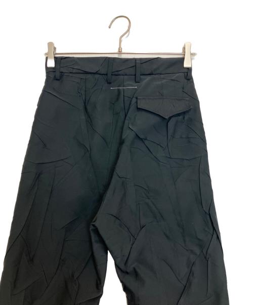 MM6 Maison Margiela（エムエムシックスメゾンマルジェラ）MM6 Maison Margiela (エムエムシックスメゾンマルジェラ) プリーツ加工パンツ ブラック サイズ:38の古着・服飾アイテム