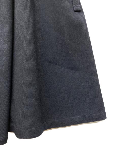 kurashi&trips publishing（クラシアンドトリップス パブリッシング）kurashi&trips publishing (クラシアンドトリップス パブリッシング) 品よくまとまるジャンパースカート（ベルト付き） ネイビー サイズ:Sの古着・服飾アイテム