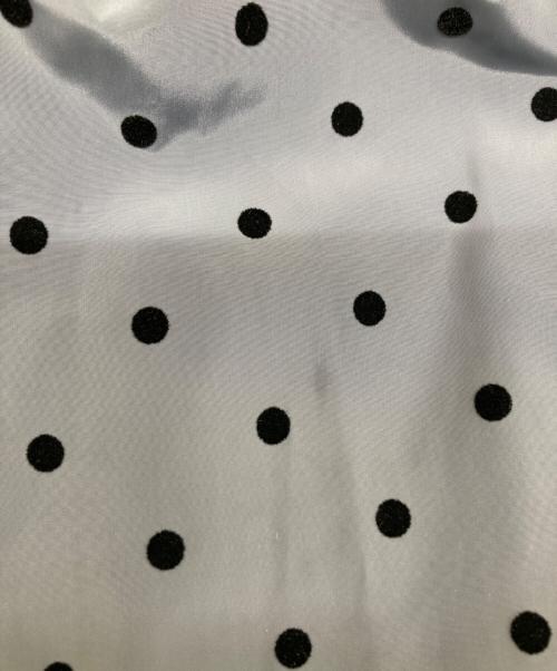 La TOTALITE（ラ ト―タリテ）La TOTALITE (ラ ト―タリテ) ドットフロッキーボリュームスカート グレー サイズ:36の古着・服飾アイテム