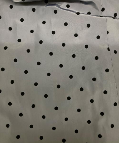 La TOTALITE（ラ ト―タリテ）La TOTALITE (ラ ト―タリテ) ドットフロッキーボリュームスカート グレー サイズ:36の古着・服飾アイテム