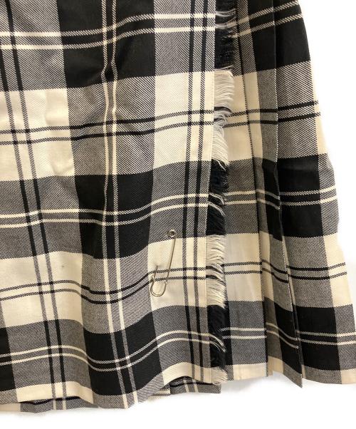 O'NEIL OF DUBLIN（オニールオブダブリン）O'NEIL OF DUBLIN (オニールオブダブリン) SHIPS (シップス) キルトスカート ブラック サイズ:40の古着・服飾アイテム
