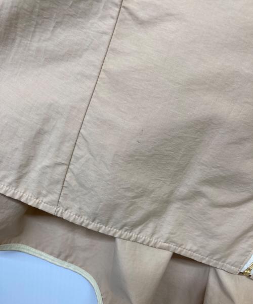 YORI（ヨリ）YORI (ヨリ) バックギャザー撥水パーカー ベージュ サイズ:Freeの古着・服飾アイテム