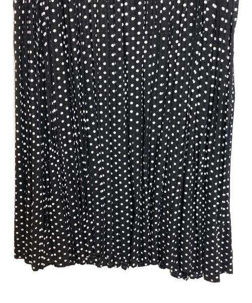 BEARDSLEY（ビアズリー）BEARDSLEY (ビアズリー) ドットギャザーワンピース ブラック サイズ:1 未使用品の古着・服飾アイテム