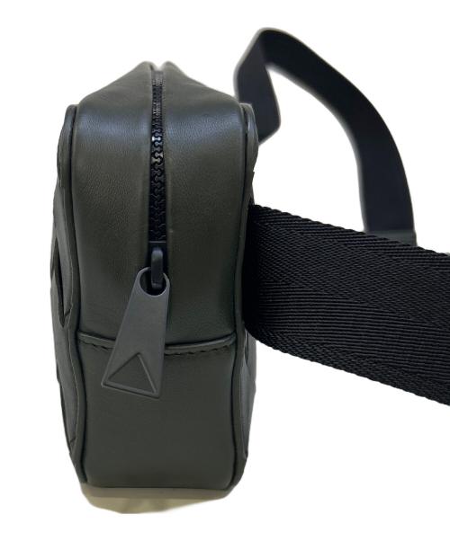 BOTTEGA VENETA（ボッテガベネタ）BOTTEGA VENETA (ボッテガベネタ) イントレチャート ビッグ ベルトバッグ オリーブの古着・服飾アイテム