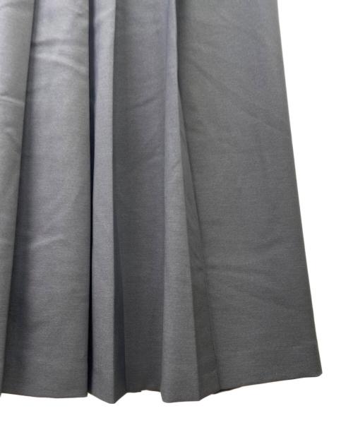 ATTISESSION（アティセッション）ATTISESSION (アティセッション) ランダム プリーツ スカート グレー サイズ:36 未使用品の古着・服飾アイテム