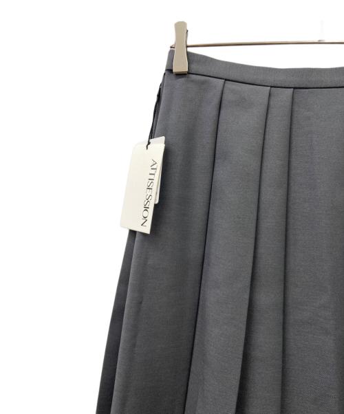 ATTISESSION（アティセッション）ATTISESSION (アティセッション) ランダム プリーツ スカート グレー サイズ:36 未使用品の古着・服飾アイテム