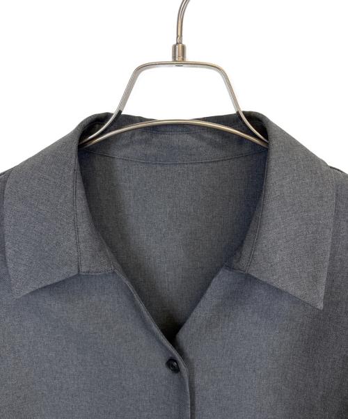 RIM.ARK（リムアーク）RIM.ARK (リムアーク) Skipper collar SH グレー サイズ:Freeの古着・服飾アイテム