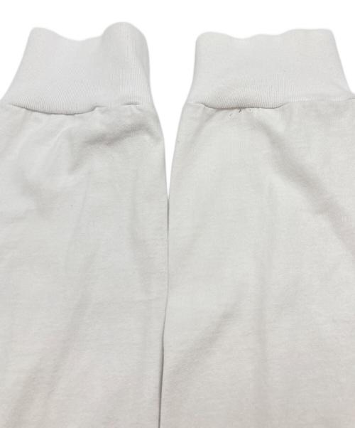 sacai（サカイ）sacai (サカイ) KAWS (カウズ) Flock Print Long Sleeve T-Shirt ホワイト サイズ:3の古着・服飾アイテム