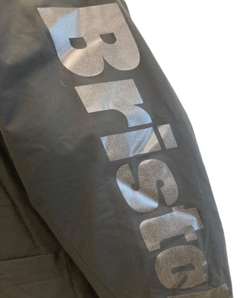 F.C.R.B.（エフシーレアルブリストル）F.C.R.B. (エフシーレアルブリストル) DOWN BENCH COAT ブラック サイズ:Mの古着・服飾アイテム