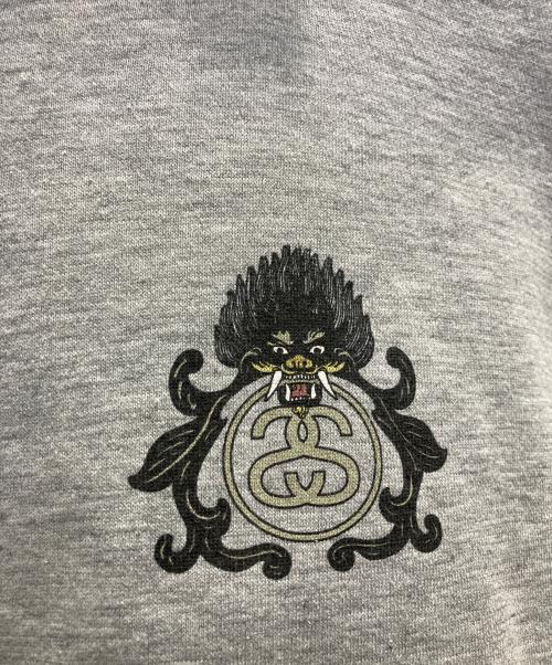 stussy（ステューシー）stussy (ステューシー) ドラゴンプリントパーカー グレー サイズ:Мの古着・服飾アイテム