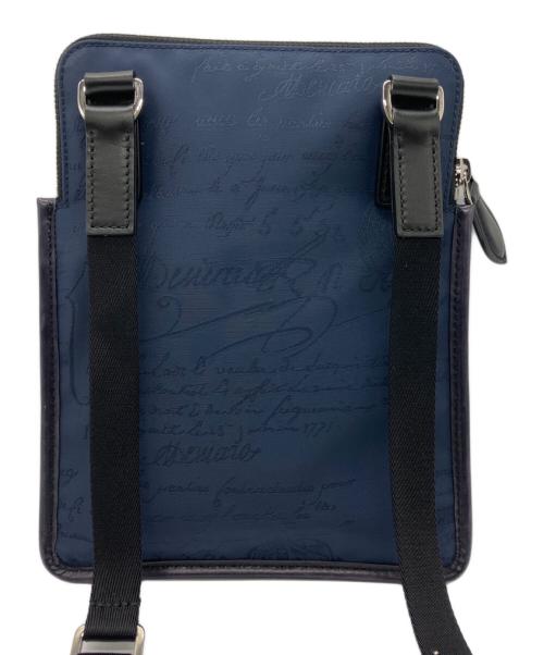 Berluti（ベルルッティ）Berluti (ベルルッティ) デイライトカリグラフィショルダーバッグ ネイビーの古着・服飾アイテム