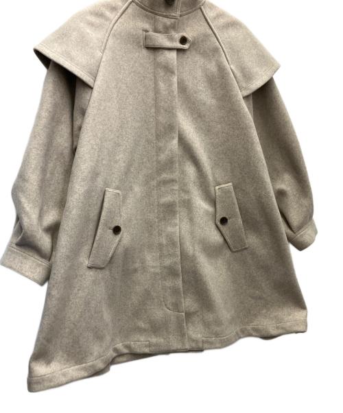 FREAK'S STORE（フリークスストア）FREAK'S STORE (フリークスストア) ウーリーケープスリーブショートコート ベージュ サイズ:SIZEFREE 未使用品の古着・服飾アイテム