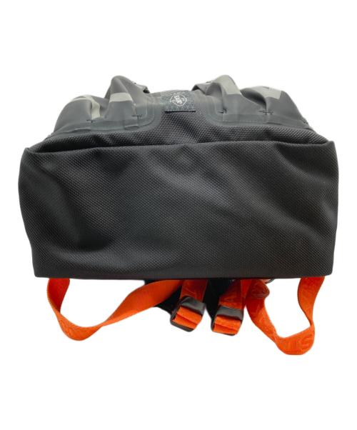 EASTPAK（イーストパック）EASTPAK (イーストパック) A-COLD-WALL (ア・コールド・ウォール) リュック ブラックの古着・服飾アイテム