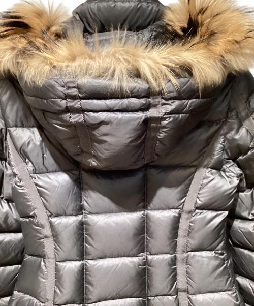 MONCLER（モンクレール）MONCLER (モンクレール) HERMIFUR ダウンコート グレーの古着・服飾アイテム