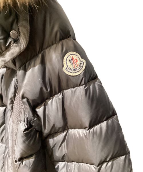 MONCLER（モンクレール）MONCLER (モンクレール) HERMIFUR ダウンコート グレーの古着・服飾アイテム