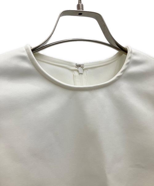 OBLI（オブリ）OBLI (オブリ) フリルダブルクロスブラウス ホワイト サイズ:SIZE Free 未使用品の古着・服飾アイテム