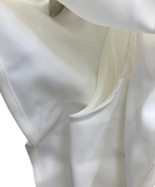 OBLI（オブリ）OBLI (オブリ) フリルダブルクロスブラウス ホワイト サイズ:SIZE Free 未使用品の古着・服飾アイテム