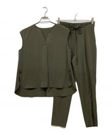 Pinky & Dianne（ピンキーアンドダイアン）の古着「セットアップ」｜カーキ