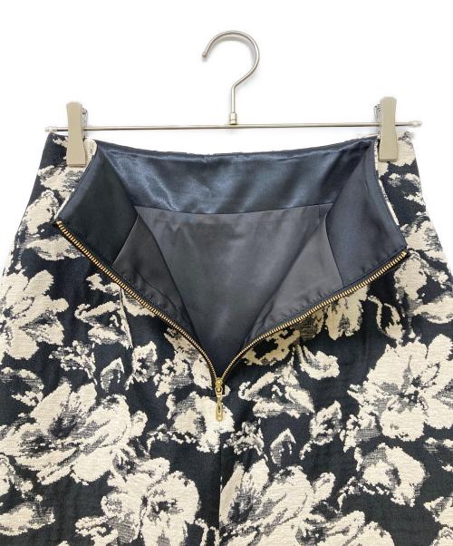 NOLLEY'S（ノーリーズ）NOLLEY'S (ノーリース) ウォッシャブルフラワーモールジャガードタイトスカート ブラック サイズ:38の古着・服飾アイテム