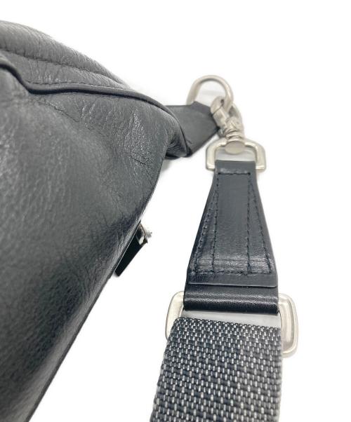 aniary（アニアリ）aniary (アニアリ) レザーウエストバッグ ブラックの古着・服飾アイテム