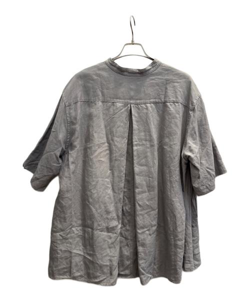 Hed Mayner（ヘド メイナー）Hed Mayner (ヘド メイナー) 3PLEATS SHORT SLEEVE SHIRT グレー サイズ:XSの古着・服飾アイテム