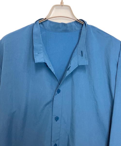 HOMME PLISSE ISSEY MIYAKE（オム プリッセ イッセイ ミヤケ）HOMME PLISSE ISSEY MIYAKE (オム プリッセ イッセイ ミヤケ) PACKABLE SHIRT ブルー サイズ:3の古着・服飾アイテム