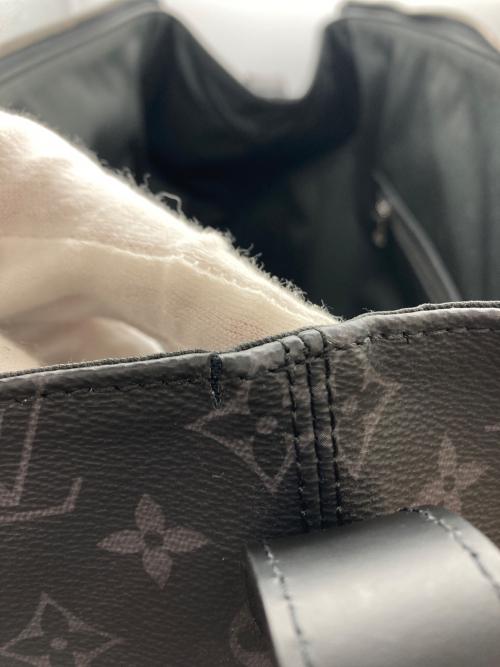 LOUIS VUITTON（ルイ ヴィトン）LOUIS VUITTON (ルイ ヴィトン) 2WAYショルダーバッグ ブラックの古着・服飾アイテム