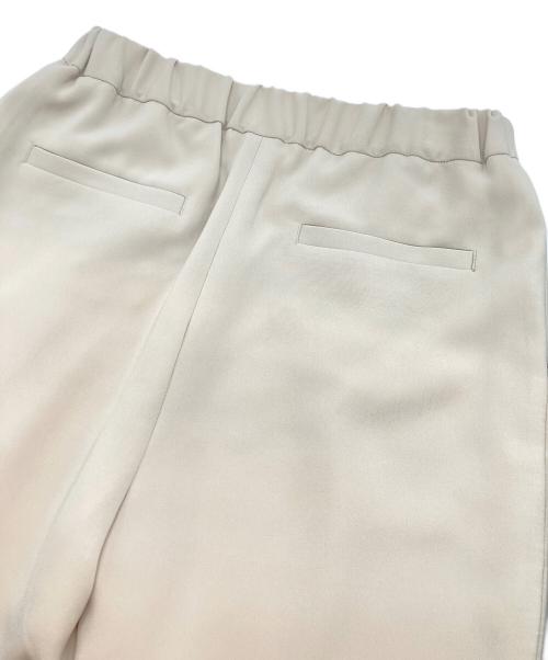 1er Arrondissement（プルミエ アロンディスモン）1er Arrondissement (プルミエ アロンディスモン) ダブルクロステーパードパンツ アイボリー サイズ:38の古着・服飾アイテム