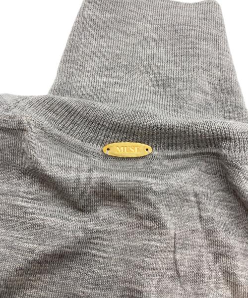 MUSE de Deuxieme Classe（ミューズ ドゥーズィエム クラス）MUSE de Deuxieme Classe (ミューズ ドゥーズィエム クラス) 23AW *FF30 タートルネック ニットプルオーバー グレー サイズ:Freeの古着・服飾アイテム