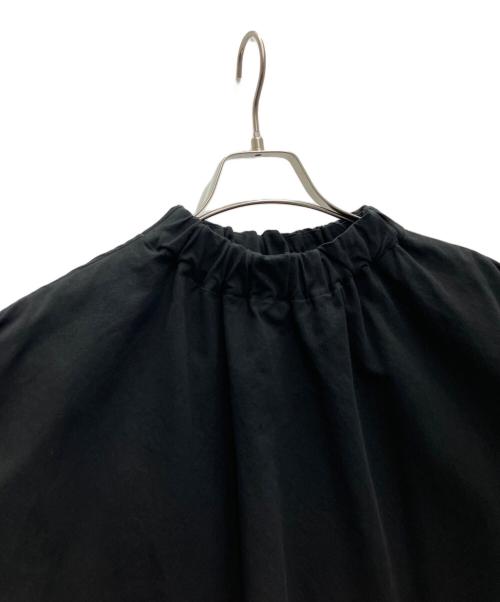 Atelier d'antan（アトリエダンタン）atelier d'antan (アトリエダンタン) ギャザーネックコットンワンピース ブラック サイズ:SIZEFREEの古着・服飾アイテム