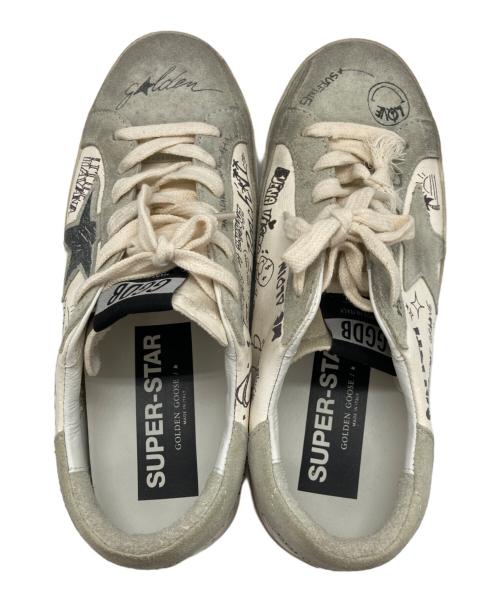 GOLDEN GOOSE（ゴールデングース）GOLDEN GOOSE (ゴールデングース) 落書きプリントローカットスニーカー グレー サイズ:23.5の古着・服飾アイテム