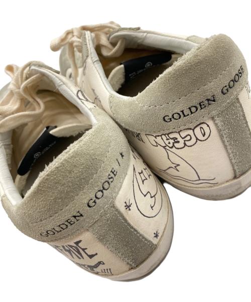 GOLDEN GOOSE（ゴールデングース）GOLDEN GOOSE (ゴールデングース) 落書きプリントローカットスニーカー グレー サイズ:23.5の古着・服飾アイテム