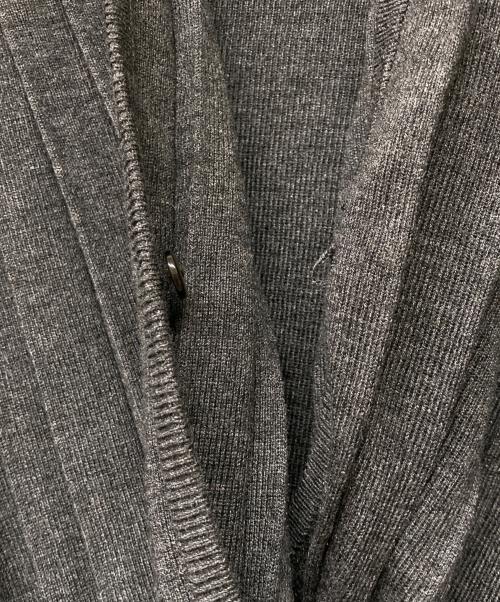 BLANC L'AUBE（ローブブラン）BLANC L'AUBE (ローブブラン) Pleats Cache-coeur Knit tops チャコールグレー サイズ:Fの古着・服飾アイテム