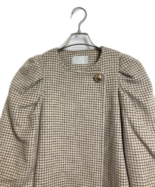 CELFORD（セルフォード）CELFORD (セルフォード) メタルボタンパフスリーブコート　ノーカラーコート　ロングコート ベージュ サイズ:38の古着・服飾アイテム