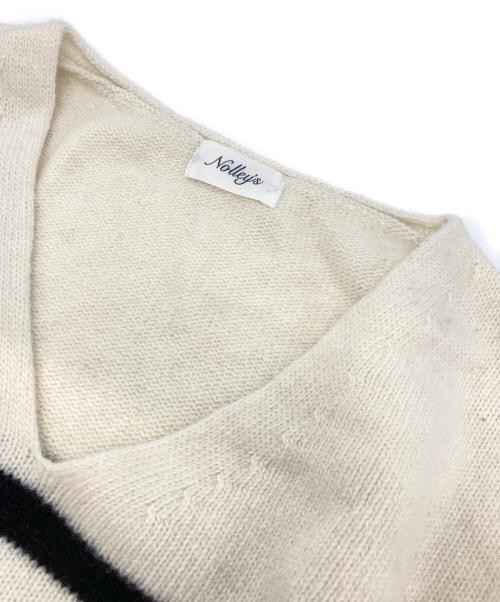 NOLLEY'S（ノーリーズ）NOLLEY'S (ノーリーズ) ロゴ刺繍入りVネックプルオーバーニット ホワイト サイズ:SIZE 38の古着・服飾アイテム