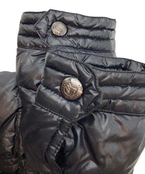 BURBERRY BLACK LABEL（バーバリーブラックレーベル）BURBERRY BLACK LABEL (バーバリーブラックレーベル) 裏地チェックシルバーフォックスファーダウンジャケット ブラック サイズ:Lの古着・服飾アイテム