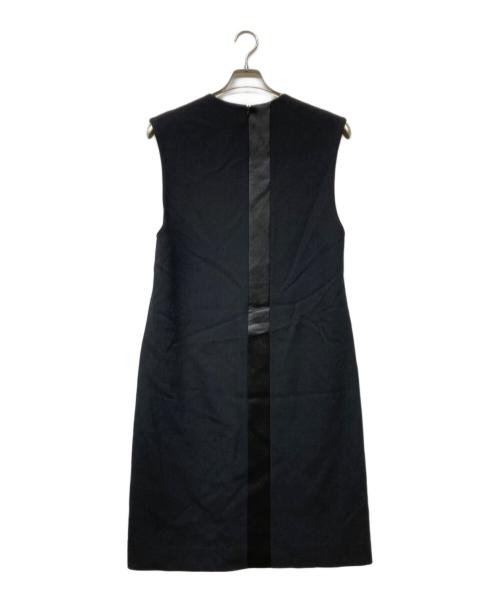 CINOH（チノ）CINOH (チノ) ウールVネックバックラインワンピース ブラック サイズ:-の古着・服飾アイテム