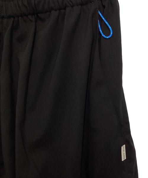 UNSLACKS（アンスラックス）UNSLACKS (アンスラックス) ACTIVE EASY PANTS TROPICAL ブラック サイズ:Mの古着・服飾アイテム