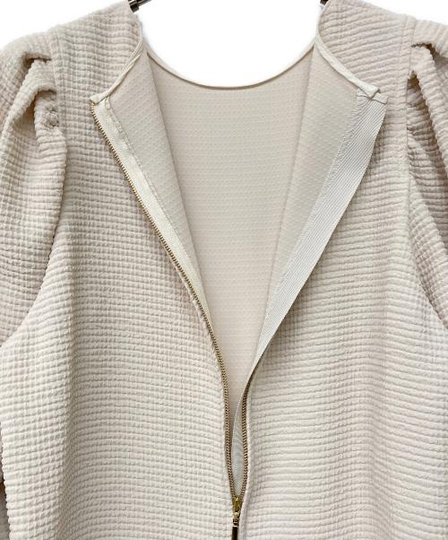 Noble（ノーブル）Noble (ノーブル) クレープマテリアルボリュームスリーブワンピース ベージュ サイズ:-の古着・服飾アイテム