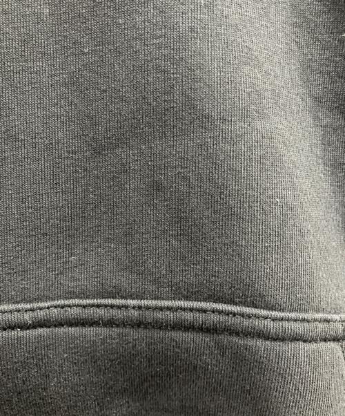 MM6 Maison Margiela（エムエムシックスメゾンマルジェラ）MM6 Maison Margiela (エムエムシックスメゾンマルジェラ) ロゴ刺繍フーディ ブラック サイズ:Mの古着・服飾アイテム