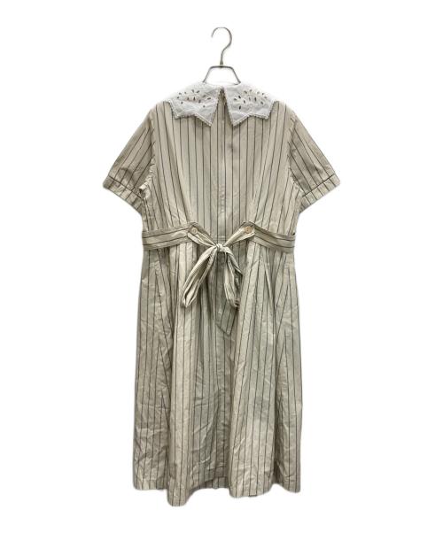 Jane Marple（ジェーンマープル）Jane Marple (ジェーンマープル) カットワークレースカラー付半袖ストライプワンピース ベージュ サイズ:Mの古着・服飾アイテム